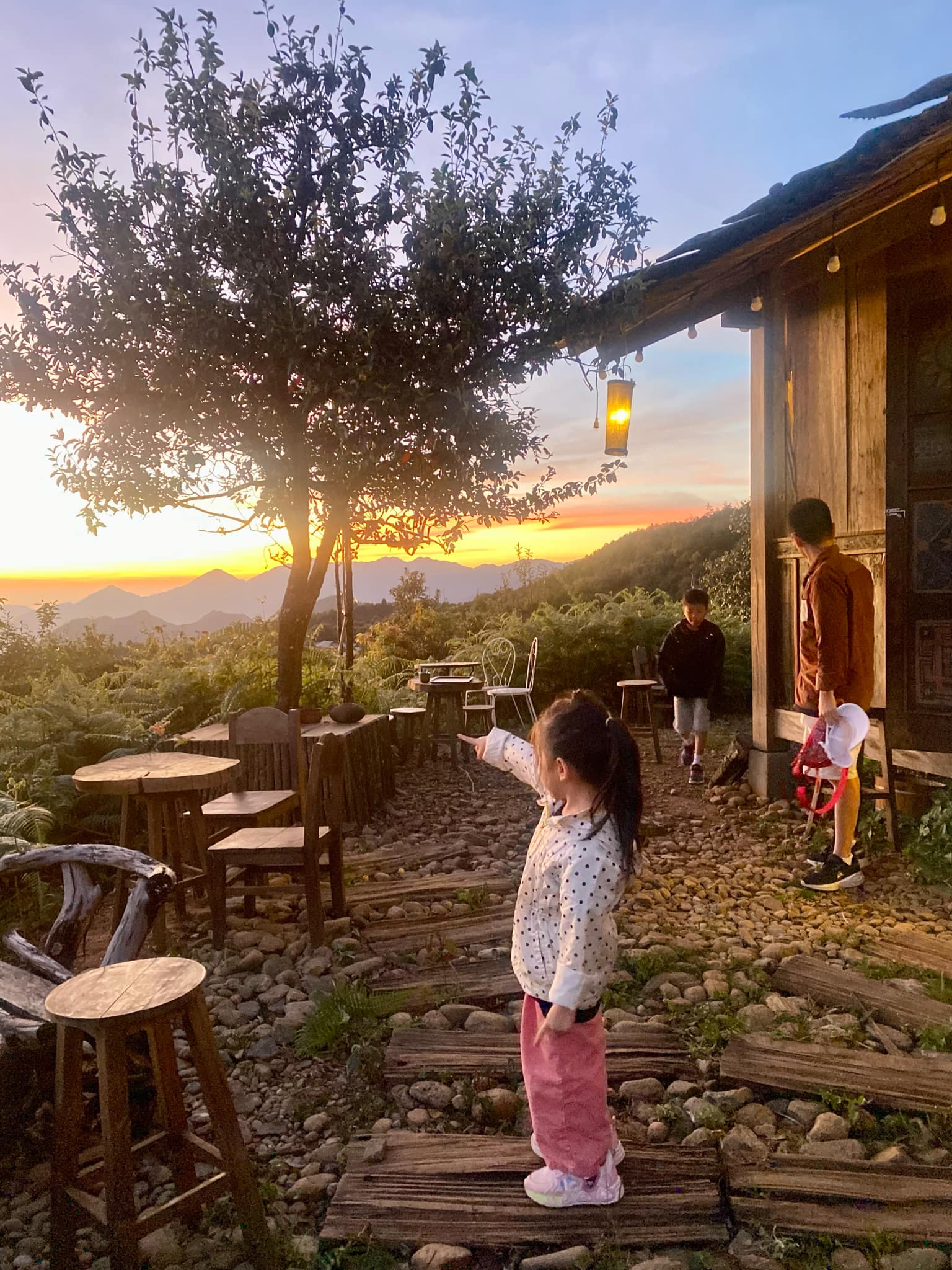 Gia đình leo núi Tà Tao