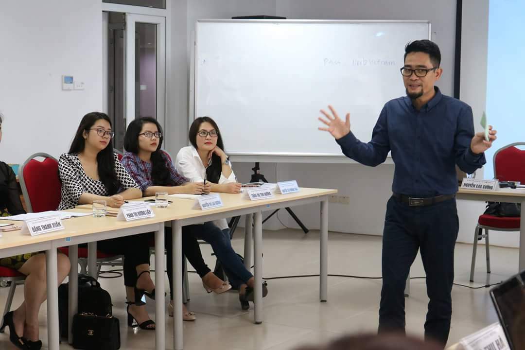 Nguyễn Cường trong một chưong trình đào tạo của Hội nhà báo Việt Nam