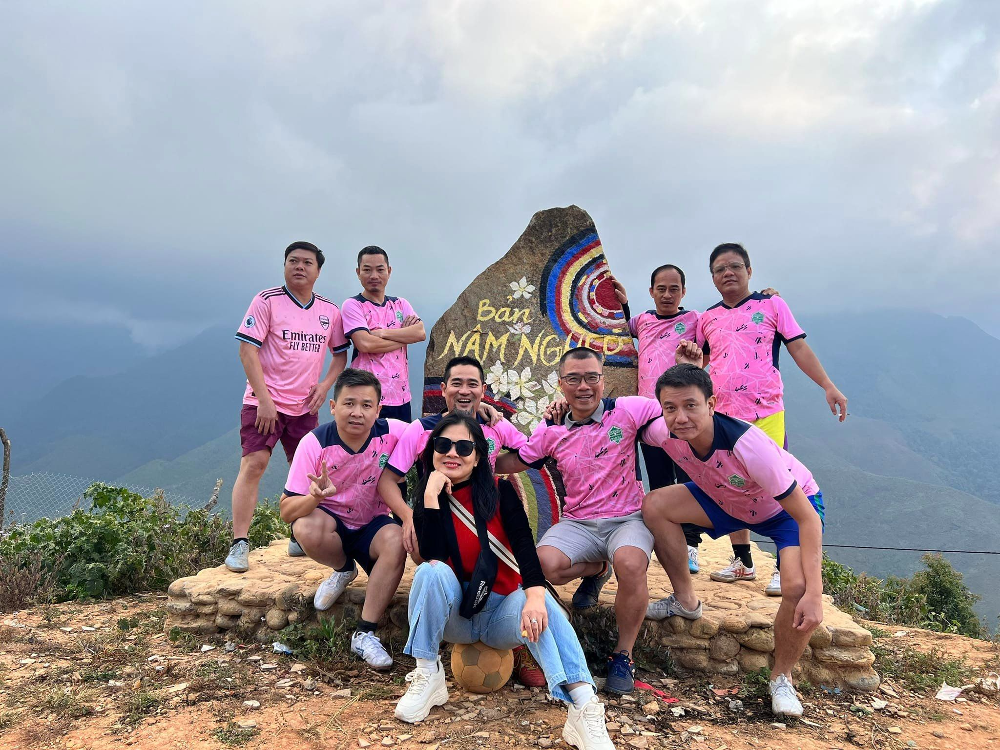 Tour leo núi Tà Tao – Lựa chọn hoàn hảo cho team building công ty
