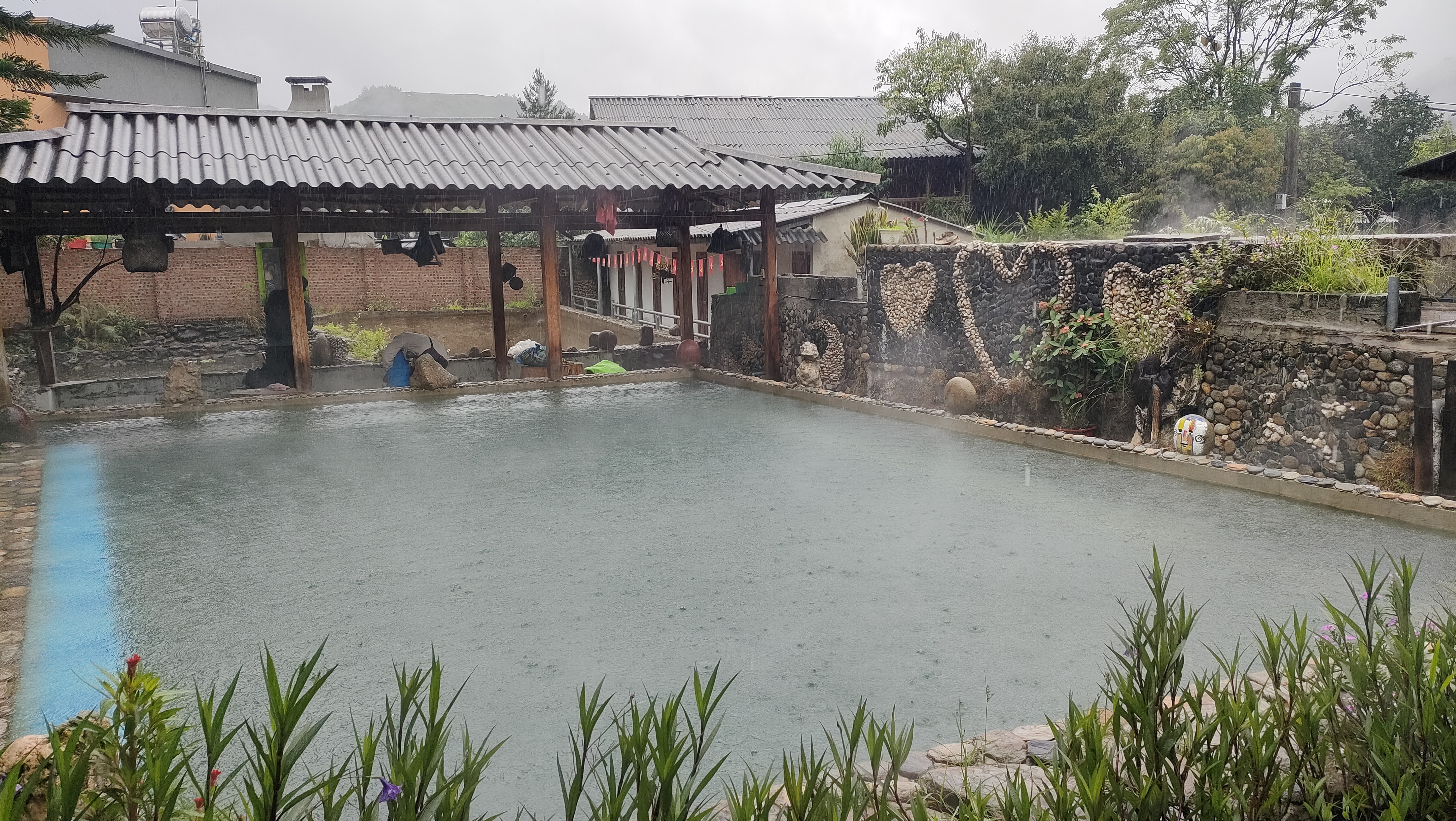 Trải nghiệm khoáng nóng tự nhiên giữa lòng Tây Bắc 