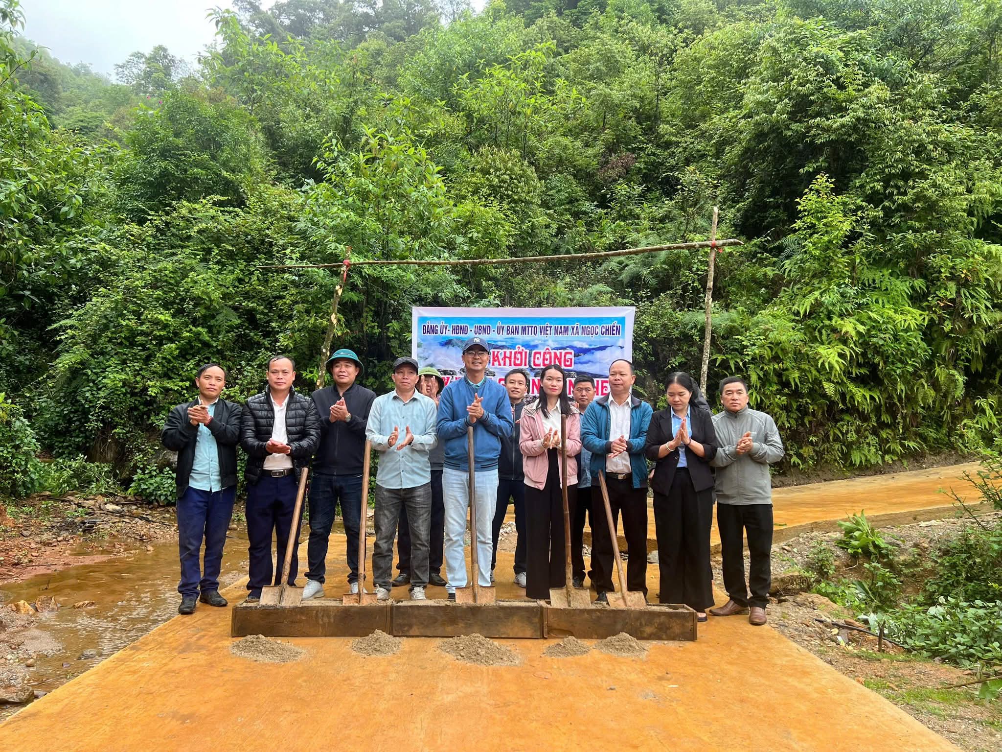 Bí thư Bùi Tiến Sỹ