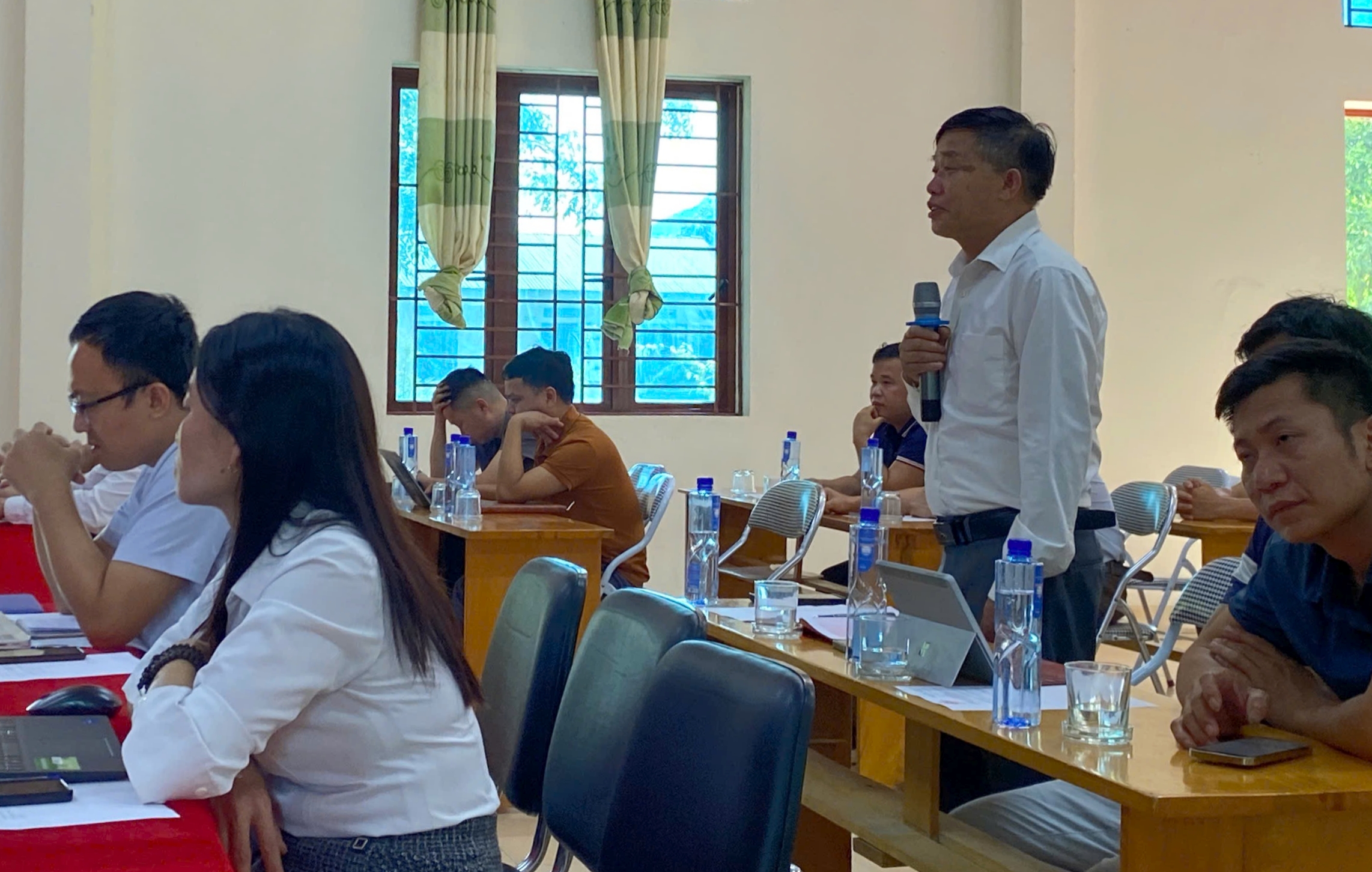 Doanh nghiệp đối thoại với Chủ tịch xã
