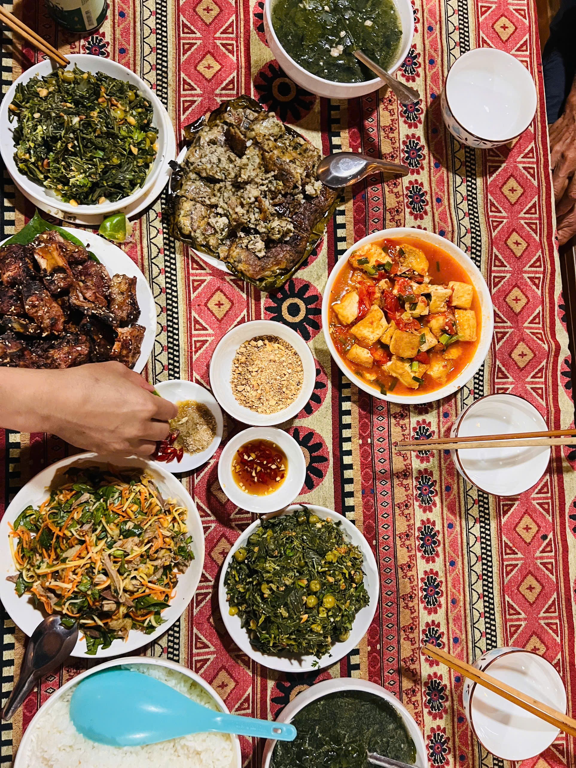 Bữa ăn ở Ngọc Chiến