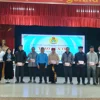 Liên đoàn Lao động huyện Mường La trao quà Tết động viên các gia đình khó khăn vươn lên làm du lịch cộng đồng tại Ngọc Chiến