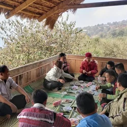 Rượu ở Ngọc Chiến ?