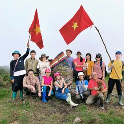 "Khám phá Tà Chì Nhù, Tà Tao: Leo núi và trồng cây xanh"