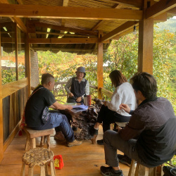 HTX Nậm Nghẹp xây dựng cung trekking cho khách Tây