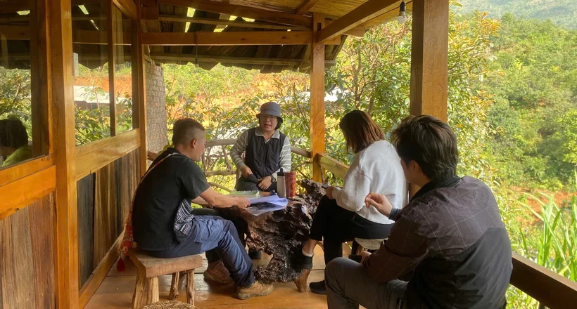 HTX Nậm Nghẹp xây dựng cung trekking cho khách Tây