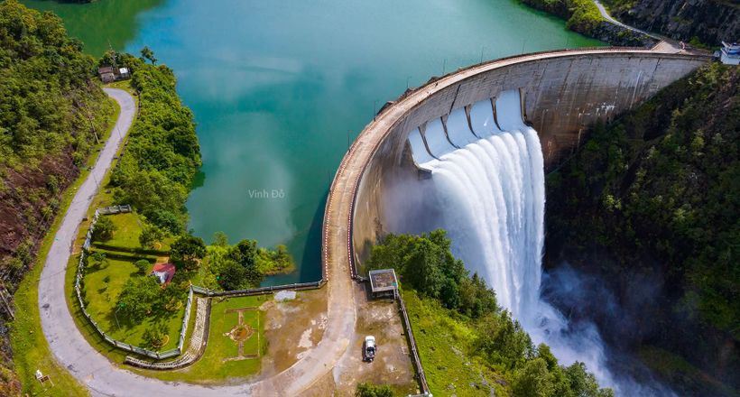 Hồ và đập vòm Nậm Chiến – tuyệt tác duy nhất ở Việt Nam giữa đại ngàn Ngọc Chiến
