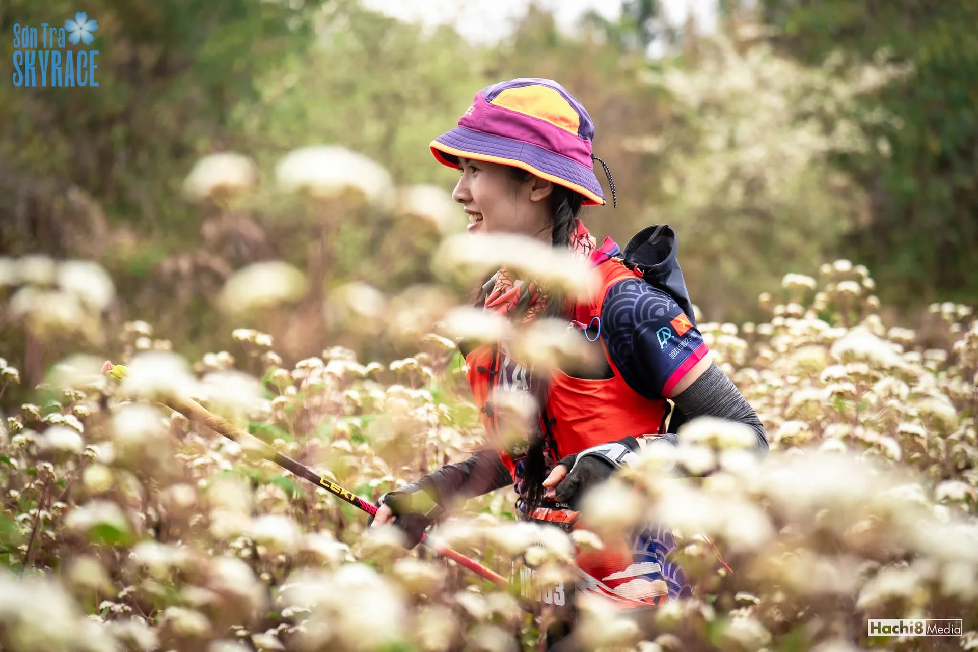 Chạy trail giữa mùa hoa cổ tích